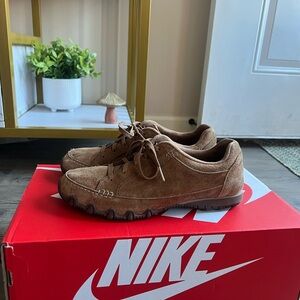 Skechers Women’s Brown Suede Curbed Biker Air Cool  Sneakers